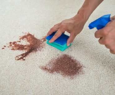 Home remedies for cleaning carpets. DIY carpet cleaning solutions.