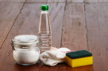 Vinegar stains. Does vinegar remove stains from carpets? Or does it make things even worse?