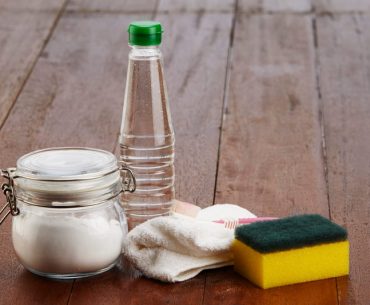 Vinegar stains. Does vinegar remove stains from carpets? Or does it make things even worse?