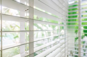 Standard window blinds sizes. How to choose the right size blinds.