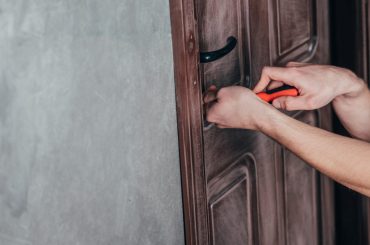 How to unlock the door when you do not have the key - using a screwdriver.