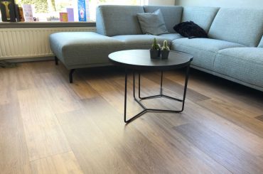 Does vinyl flooring scratch? How durable is vinyl floor?