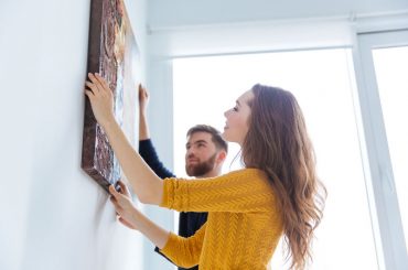 How to hang wall decor without command strips.