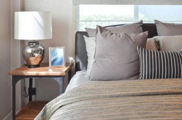Masculine bedding set (grey, brown, stripes).
